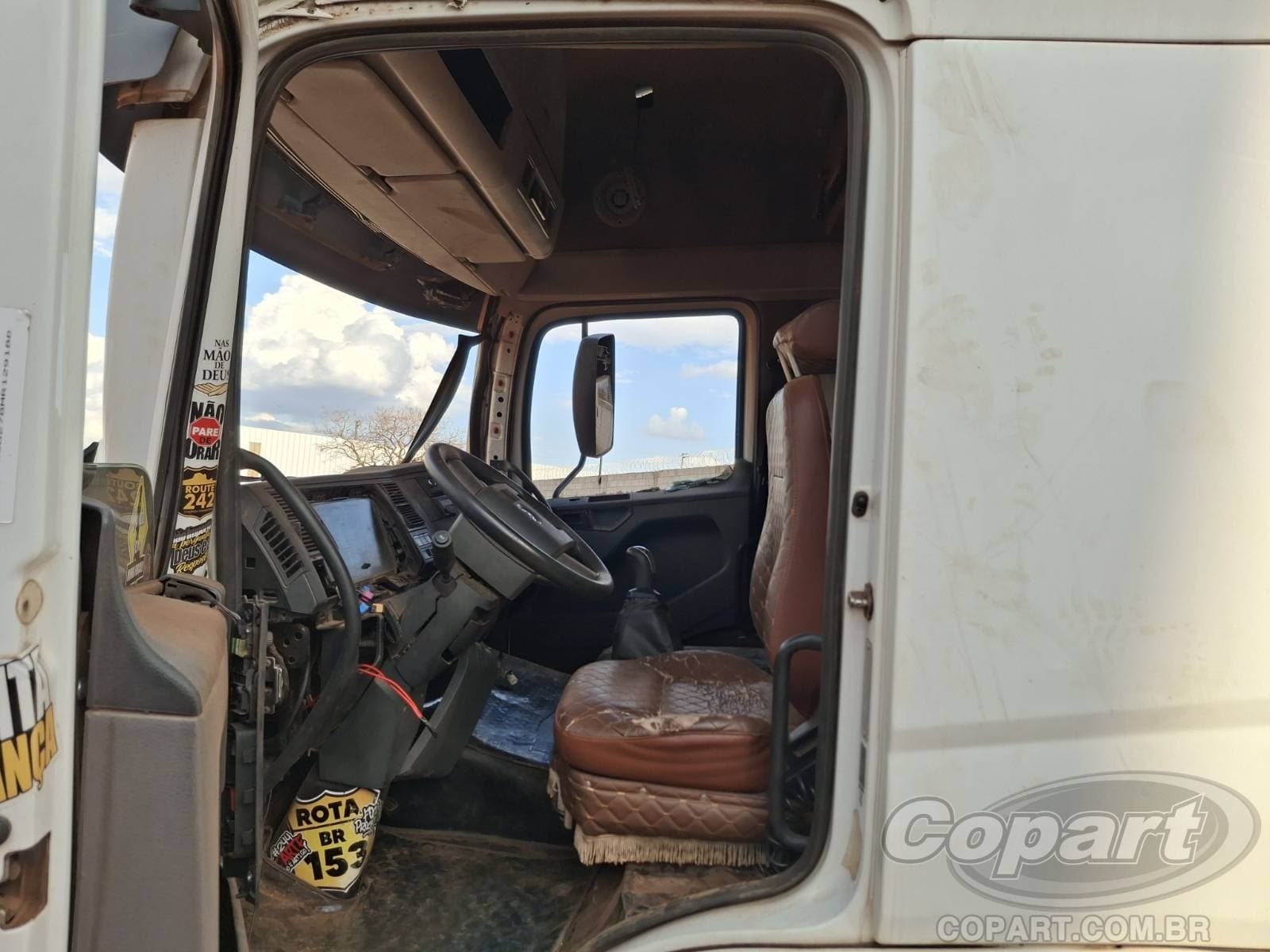 Volkswagen Constellation 2021 — foto 5