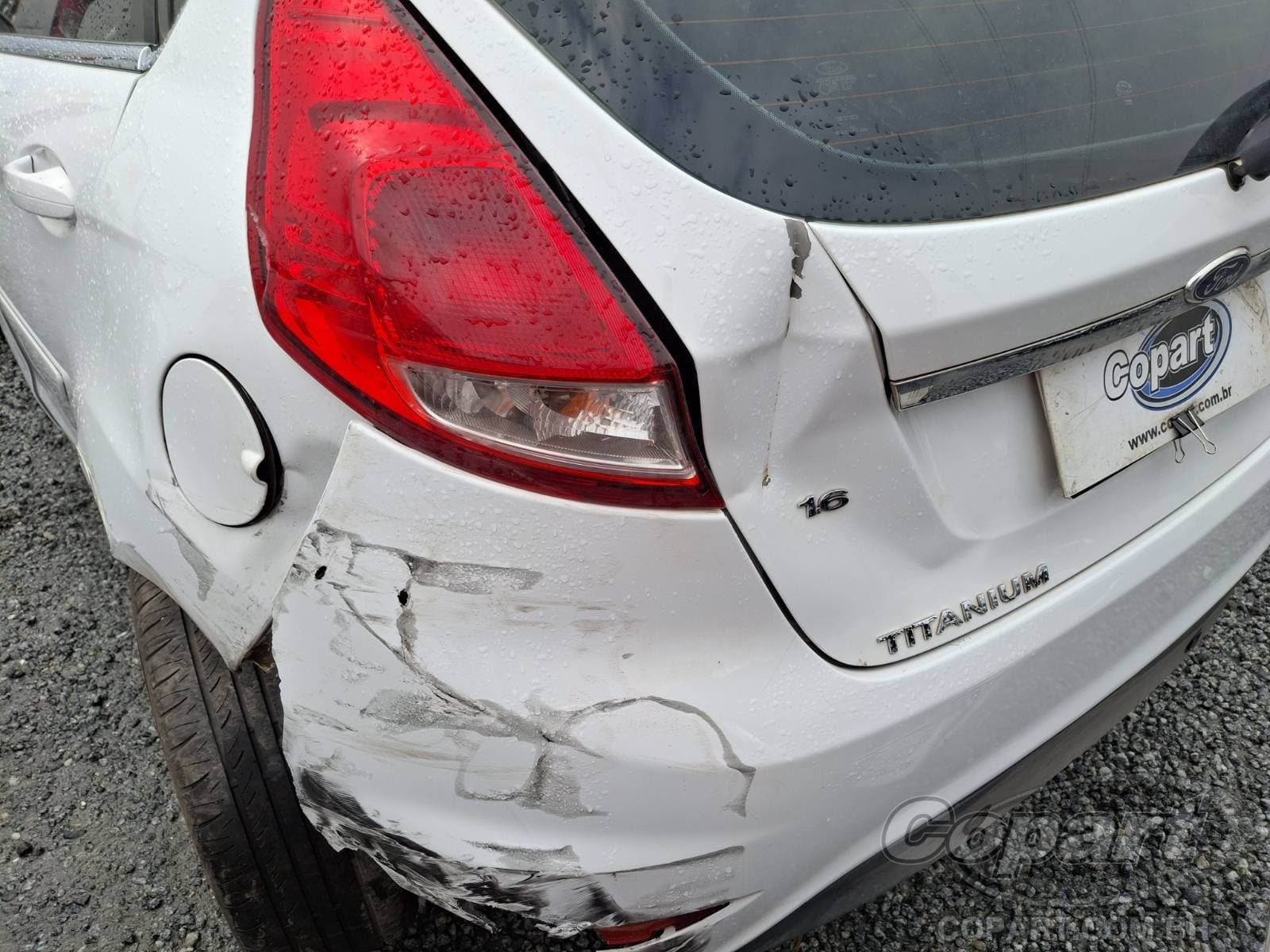 Ford Fiesta 2016 — foto 12