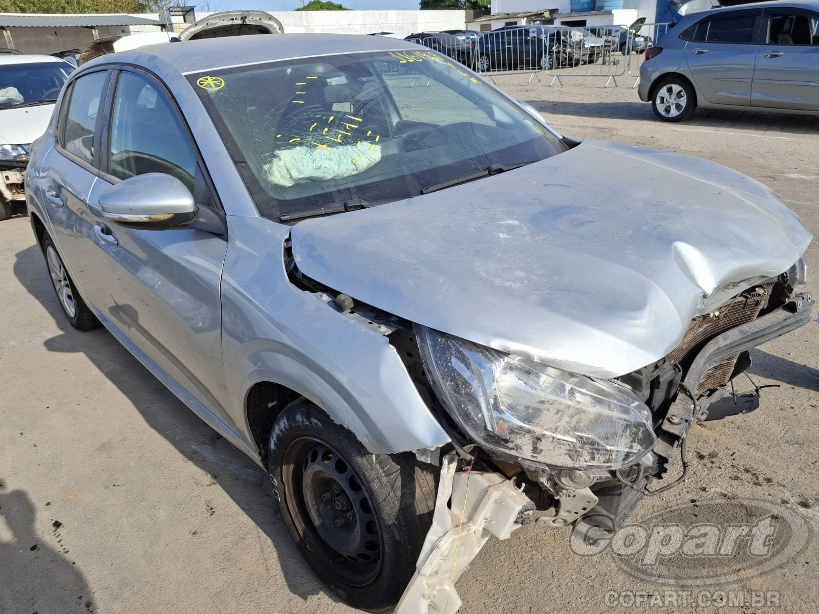 Peugeot 208 2022 — foto 1
