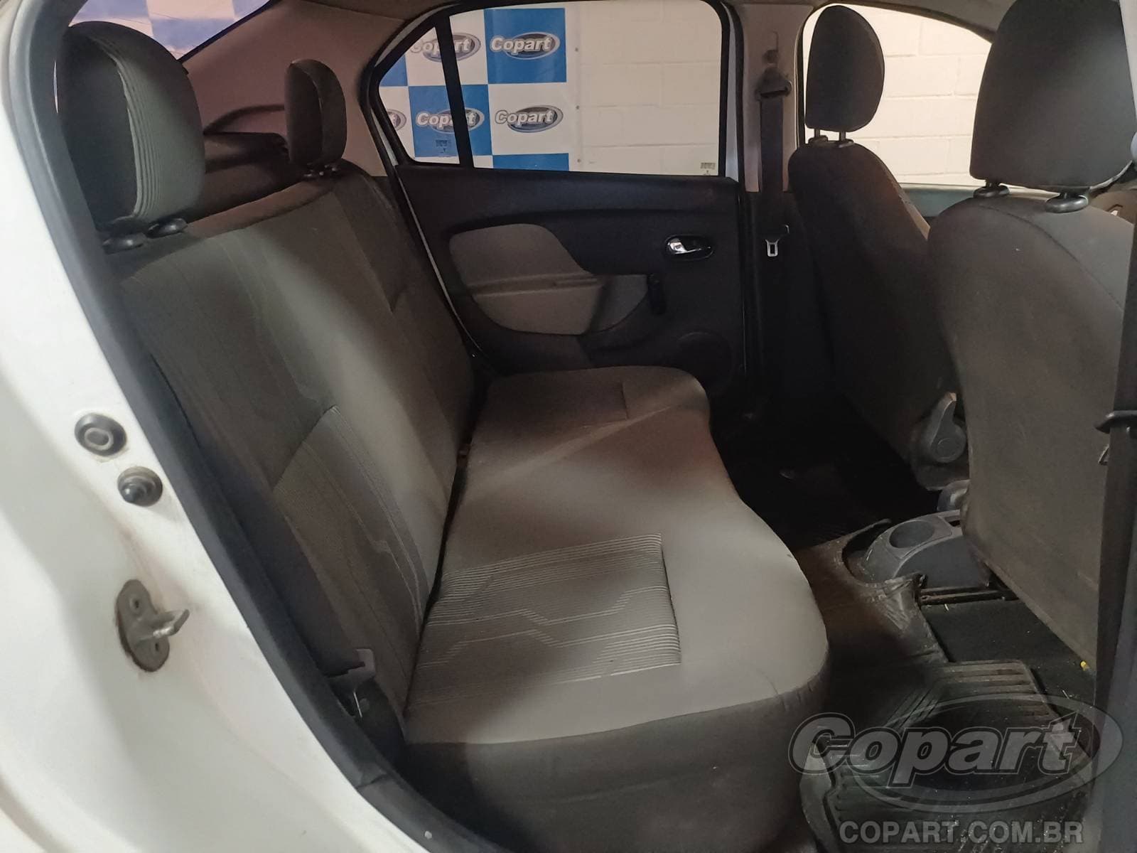 Renault Logan 2015 — foto 6