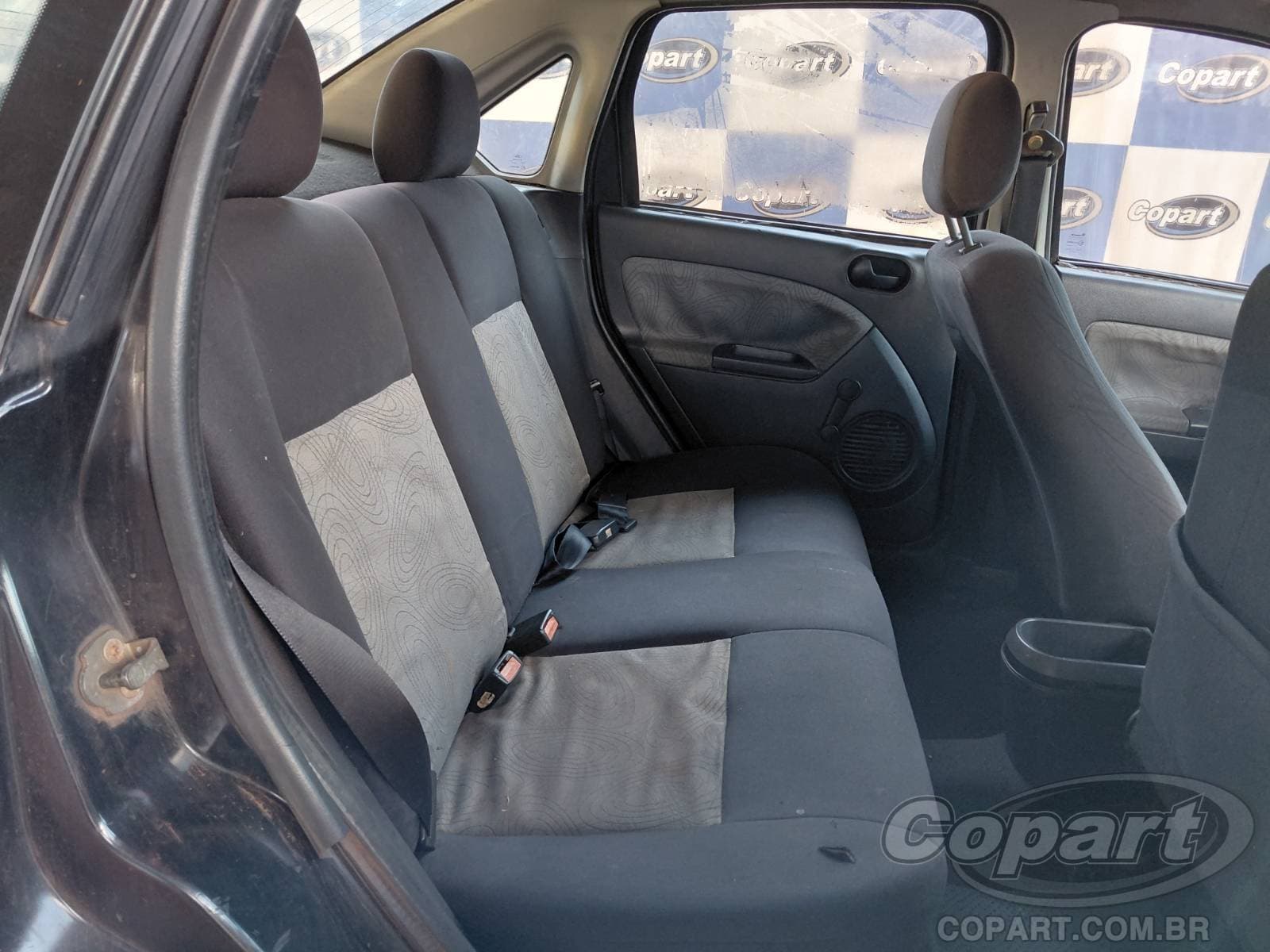 Ford Fiesta Sedan 2008 — foto 6