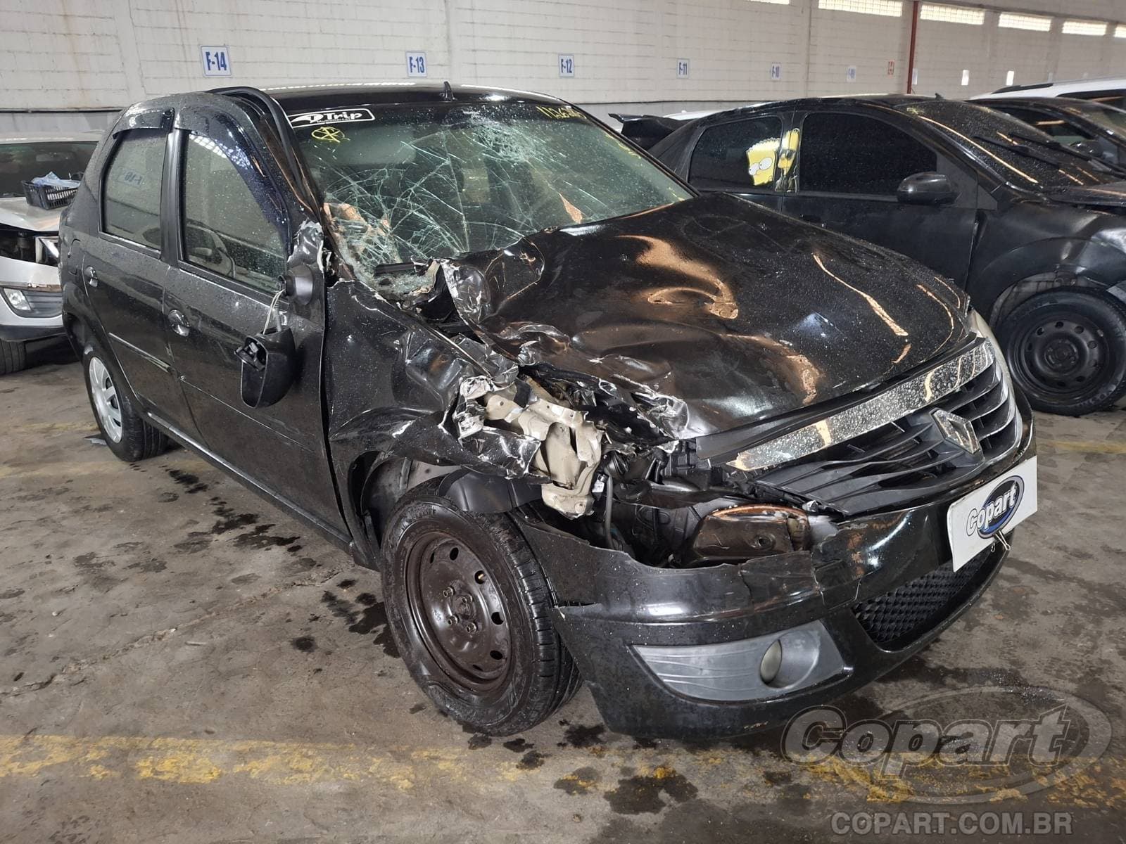 Renault Logan 1.0 16V HI-FLEX 2012