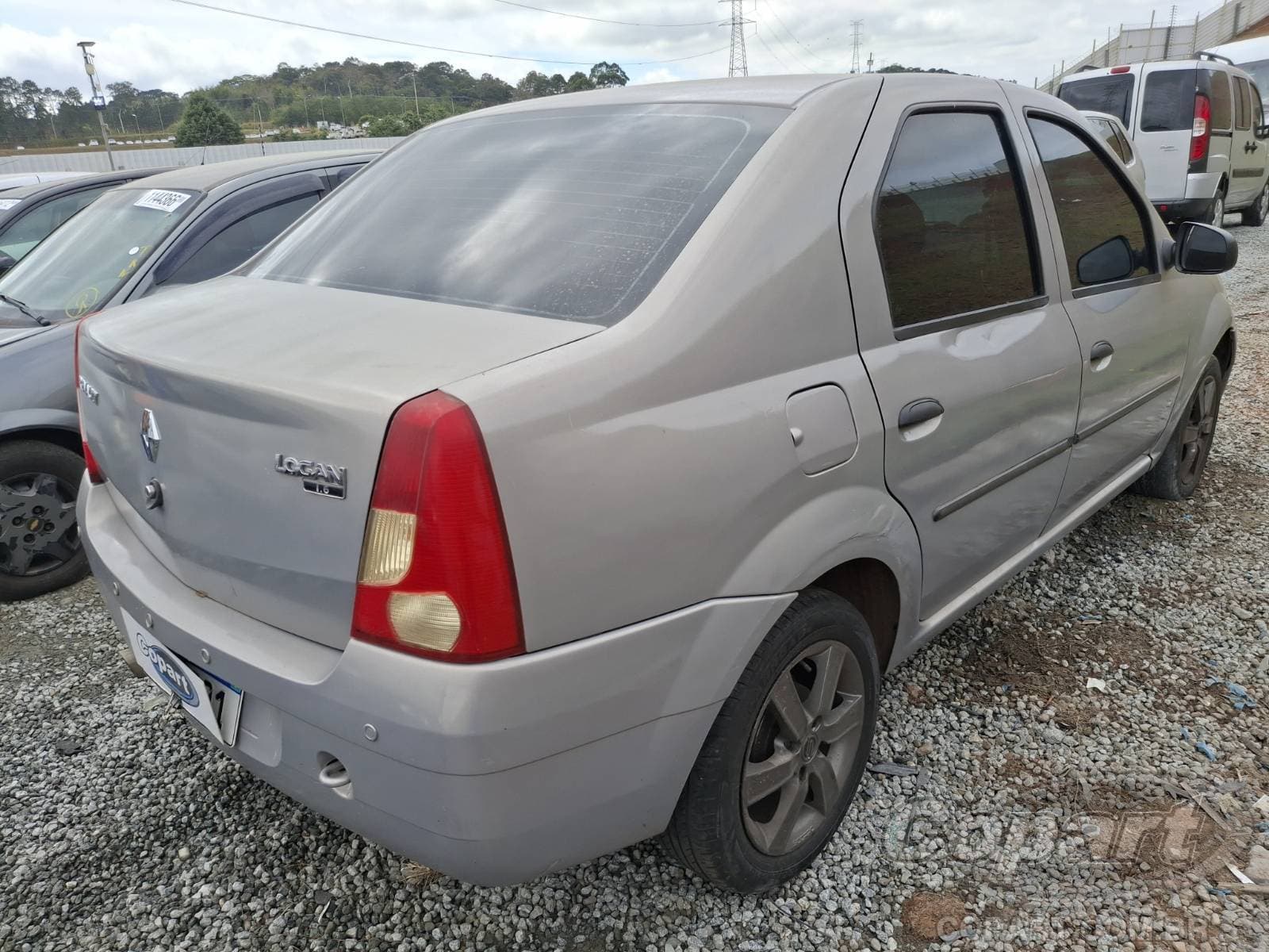Renault Logan 2010 — foto 4