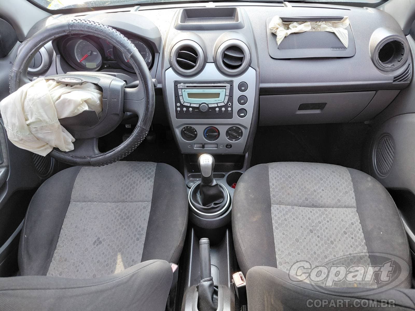 Ford Fiesta 2014 — foto 9