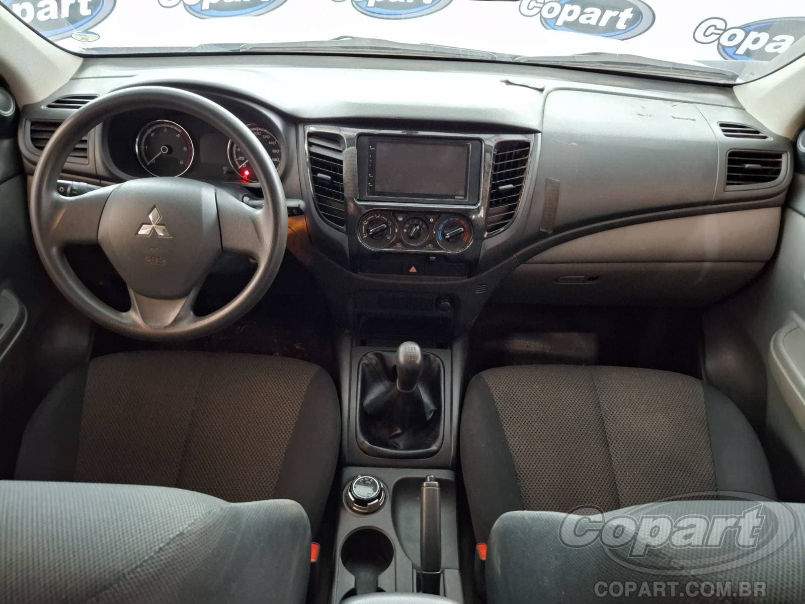 Mitsubishi L200 Triton 2024 — foto 9