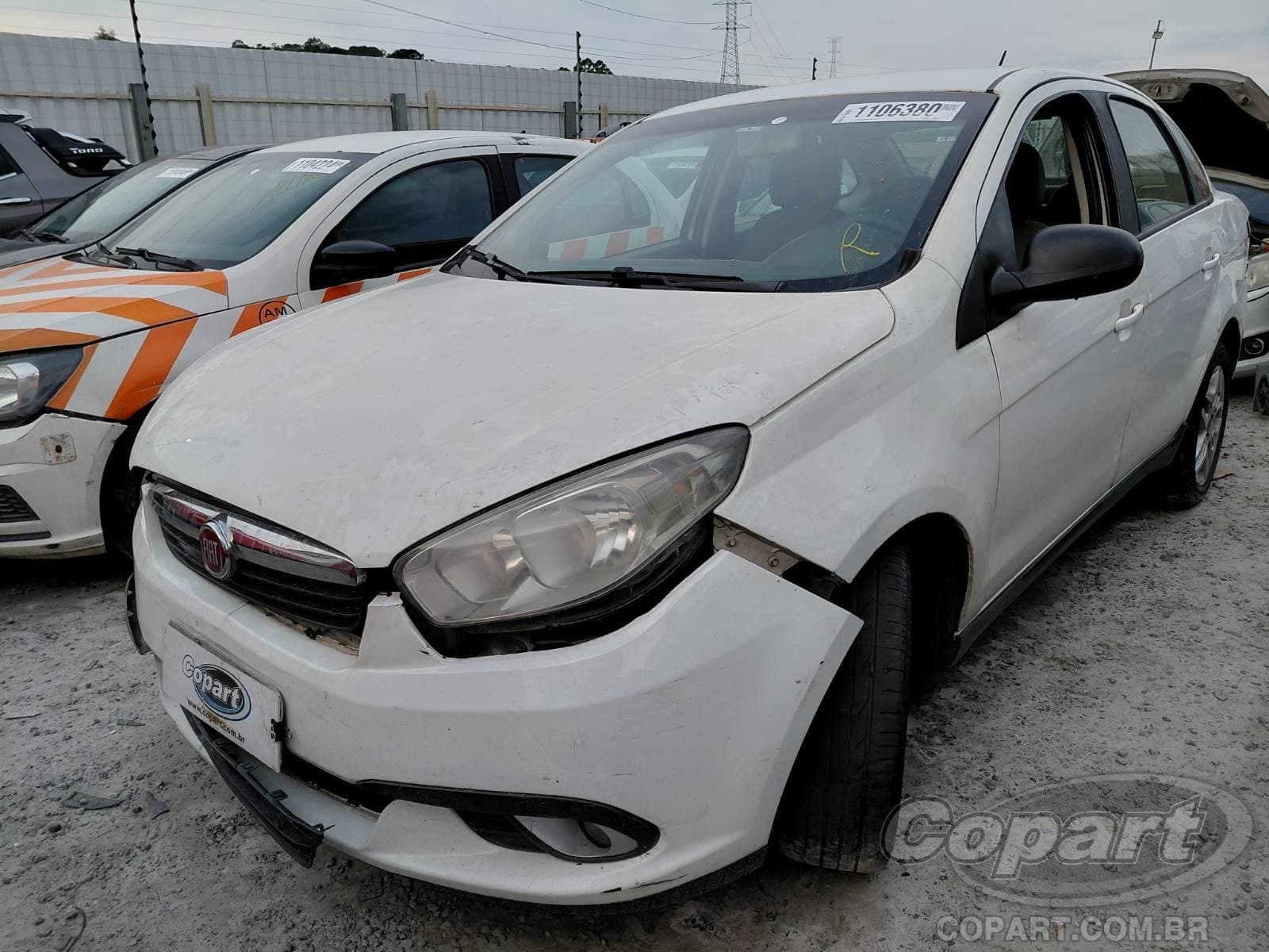 Fiat Grand Siena 2013 — foto 2