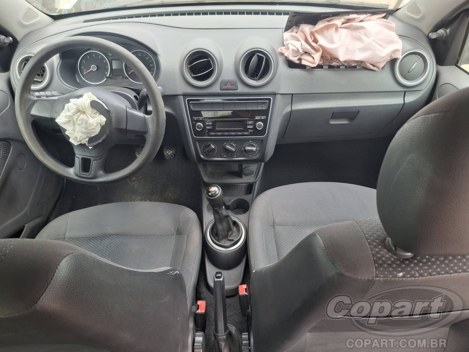 Volkswagen Voyage 2015 — foto 9