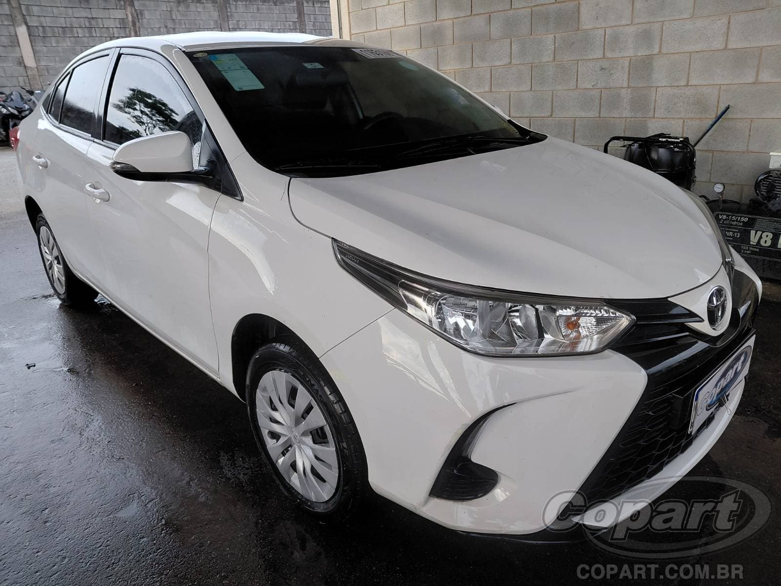 Toyota Yaris Seda 1.5 16V DUAL VVT-I 2023
