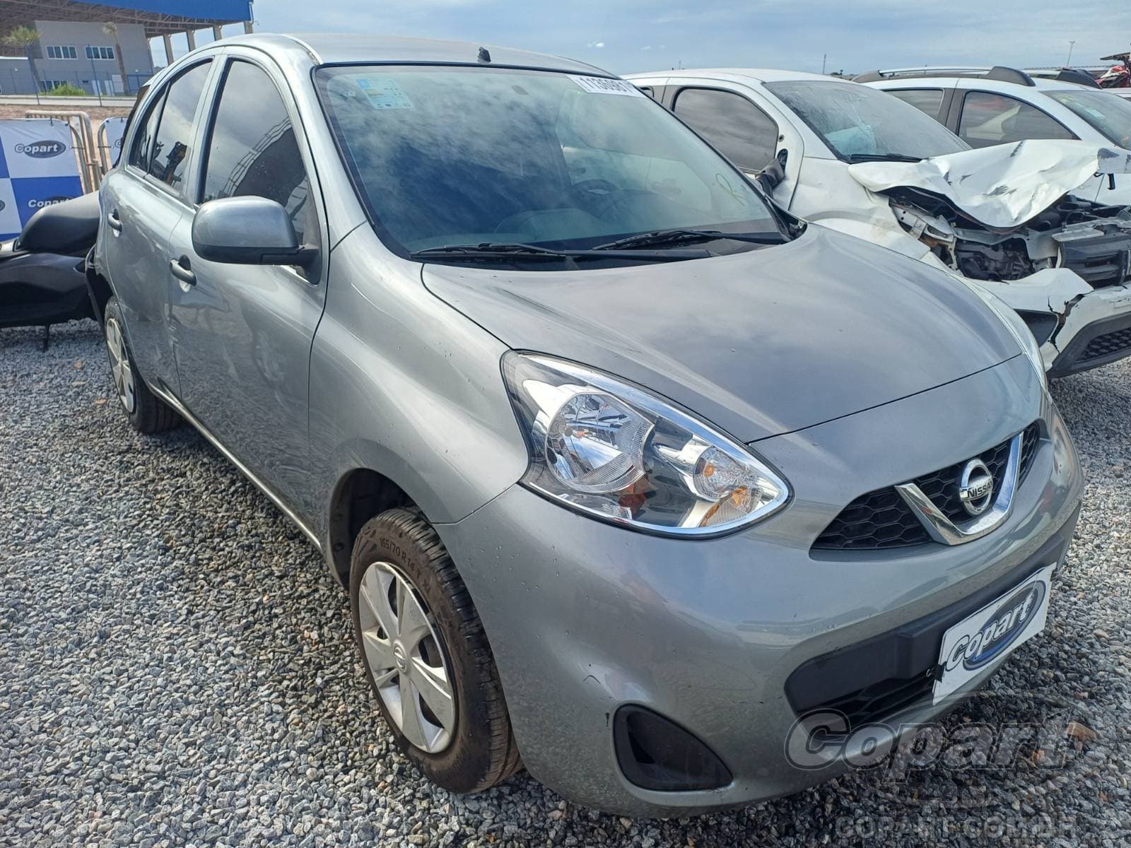 Nissan March 2017 — foto 1