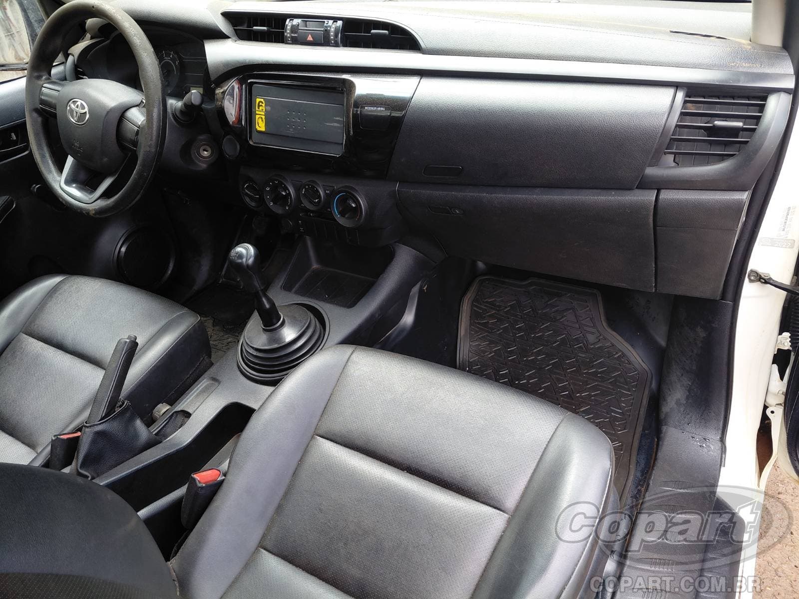 Toyota Hilux CS 2023 — foto 9
