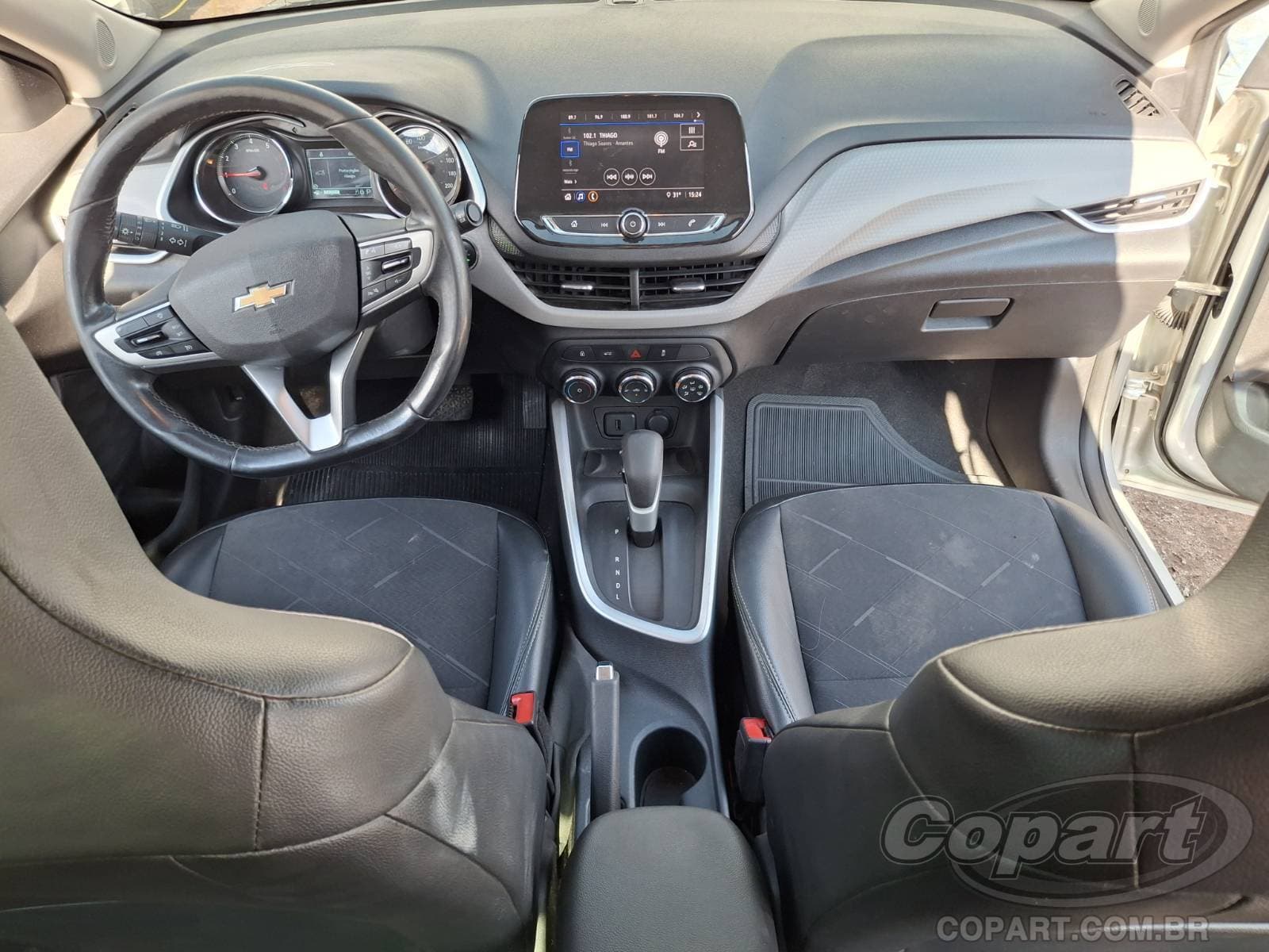 Chevrolet Onix Plus 2020 — foto 9