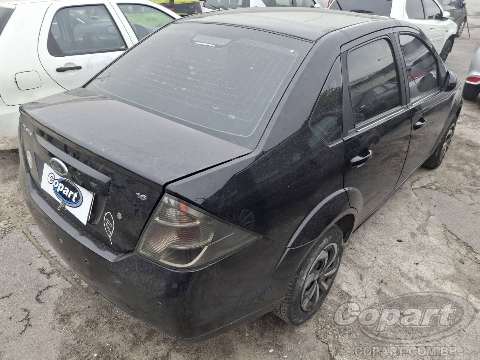 Ford Fiesta Sedan 2011 — foto 4