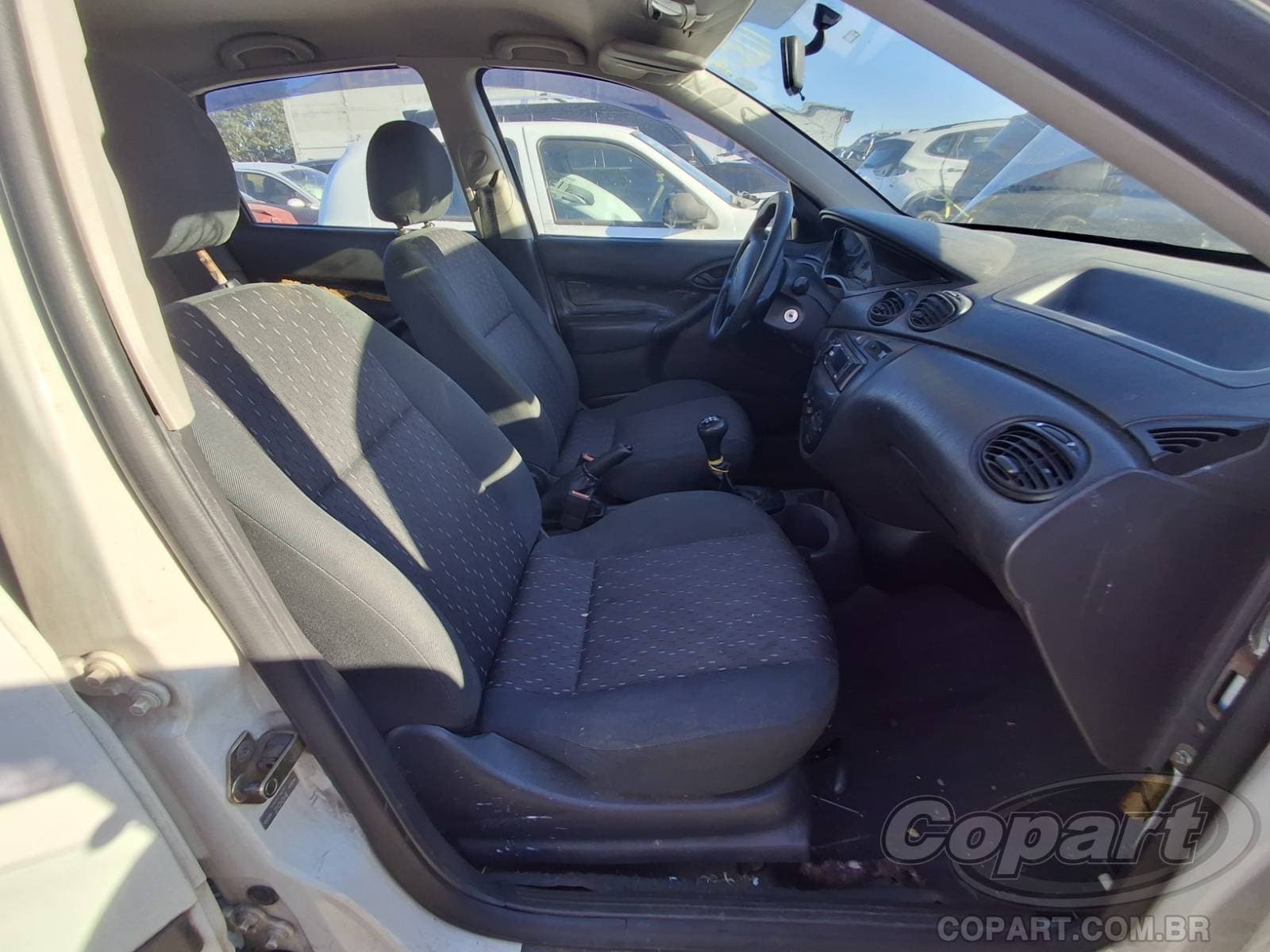 Ford Focus 2004 — foto 5