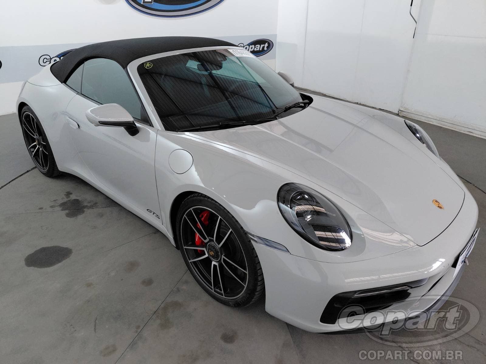 Porsche 911 Cabriolet 3.0 H6 BITURBO 2024