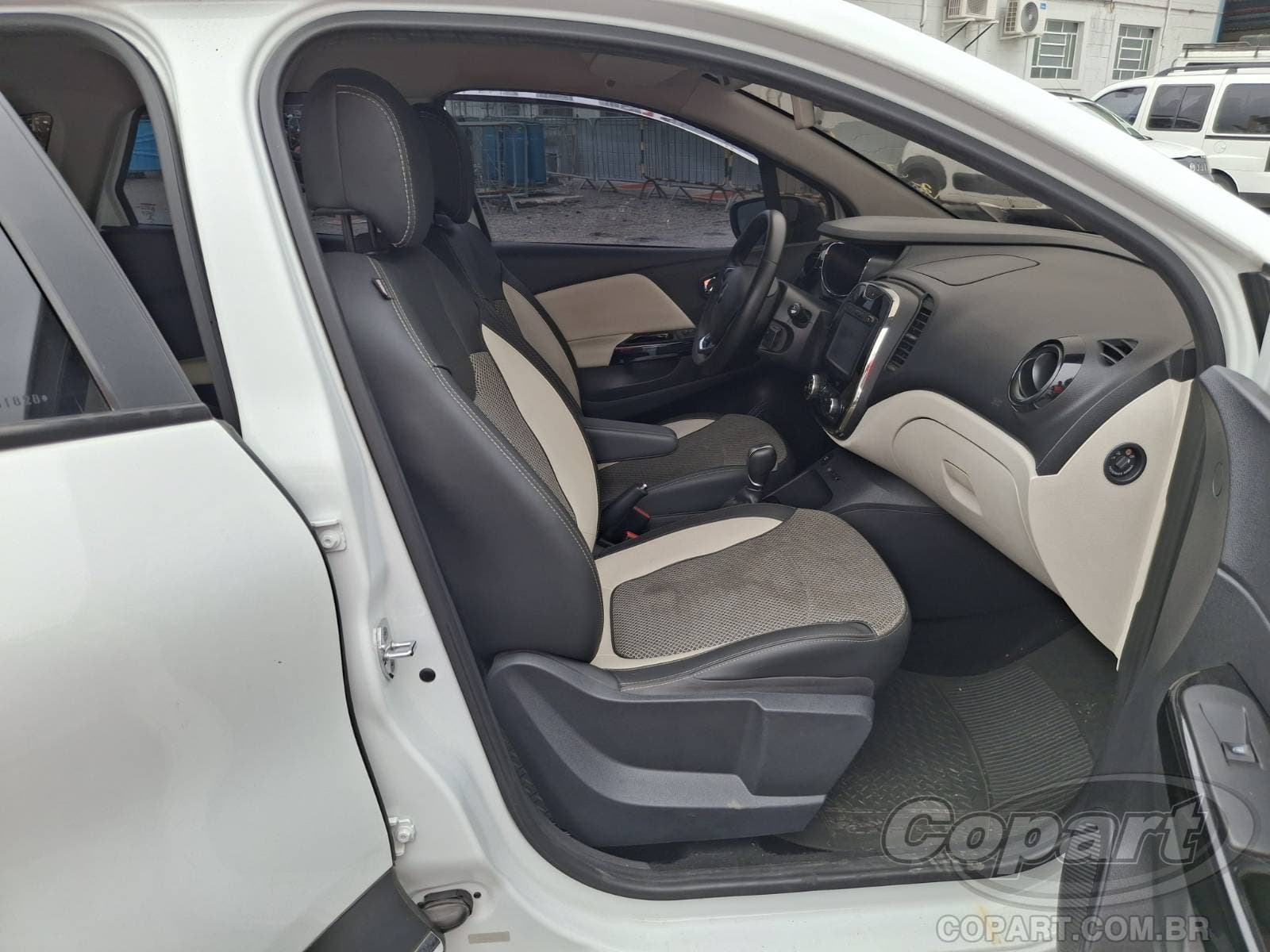 Renault Captur 2018 — foto 5