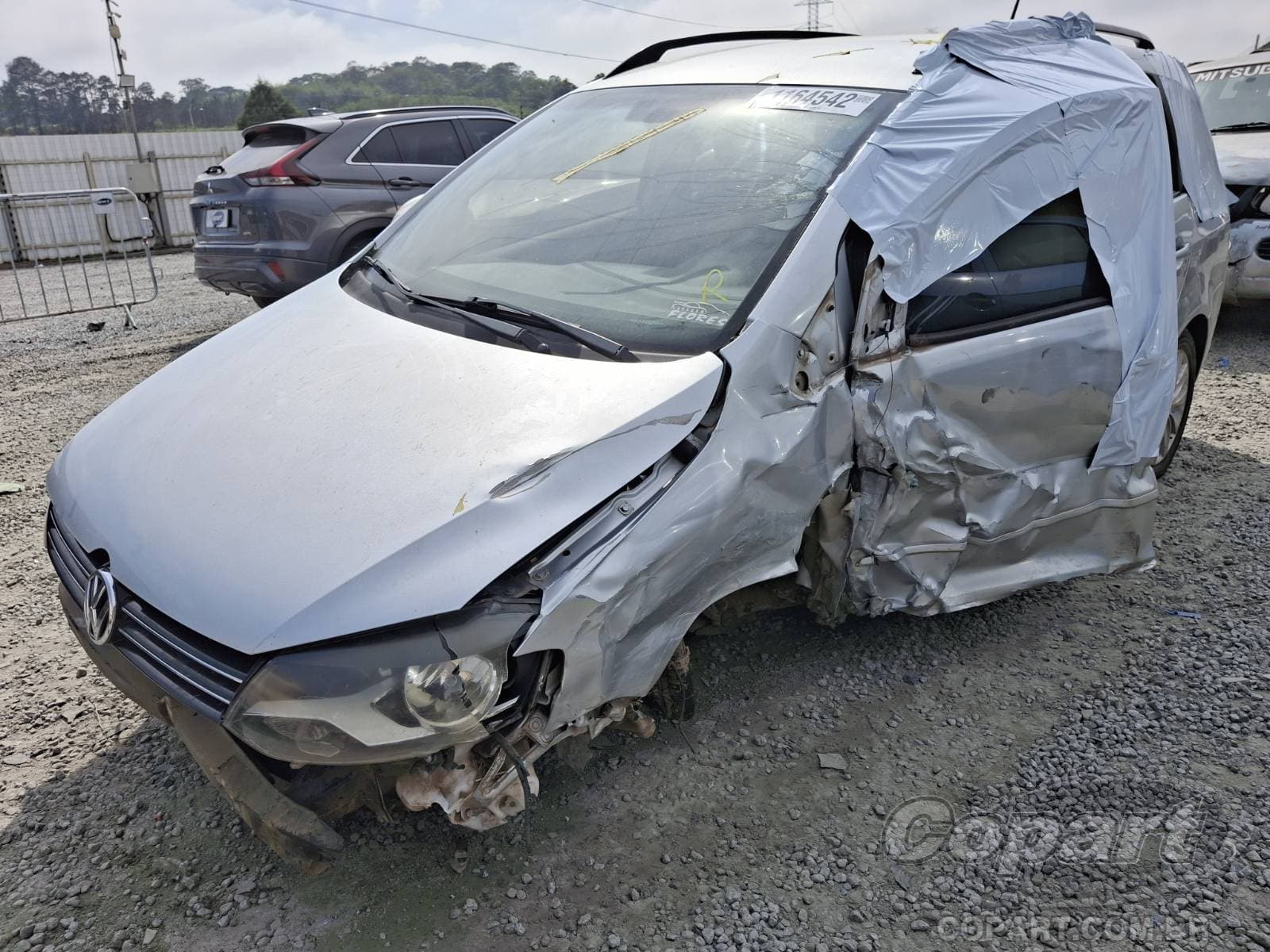 Volkswagen Spacefox 2011 — foto 2