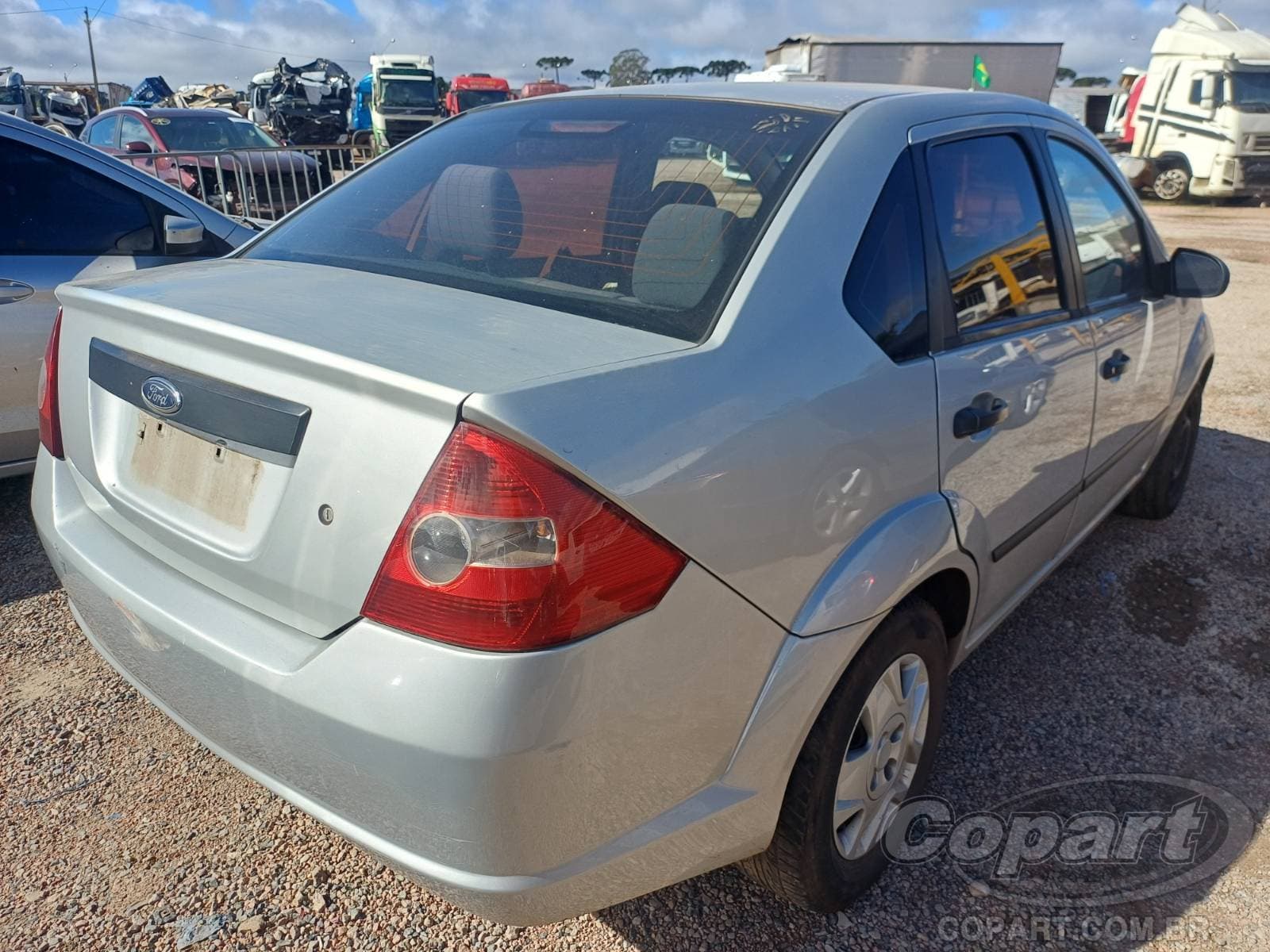 Ford Fiesta Sedan 2008 — foto 4