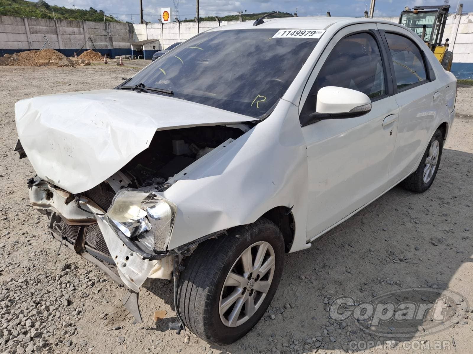 Toyota Etios Seda 2017 — foto 2