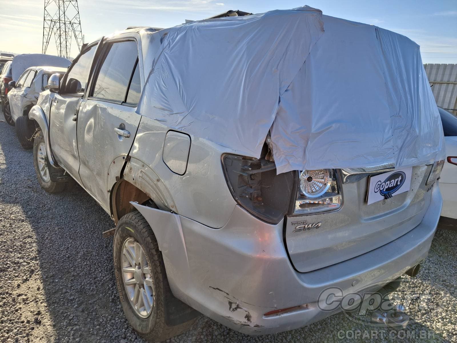 Toyota Hilux SW4 2015 — foto 3