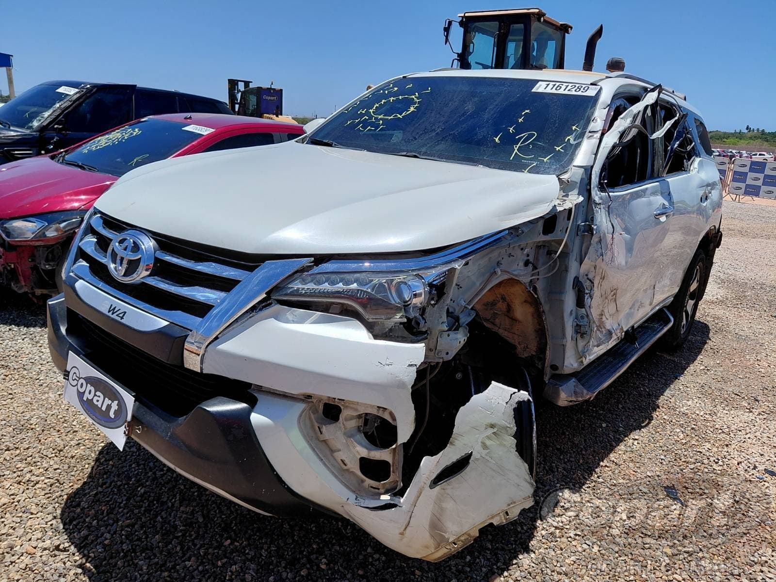 Toyota Hilux SW4 2017 — foto 2