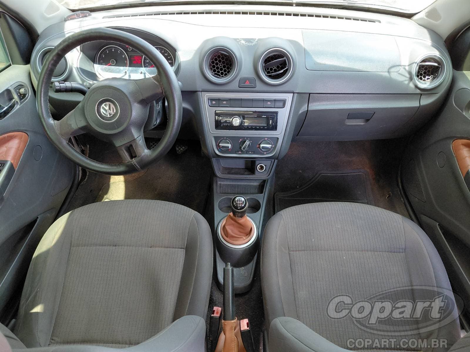 Volkswagen Voyage 2014 — foto 9