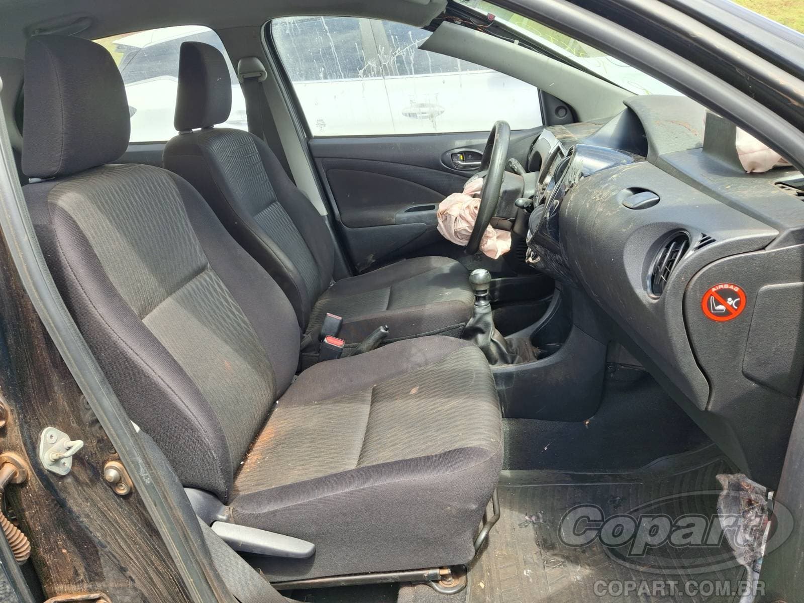 Toyota Etios Seda 2017 — foto 5