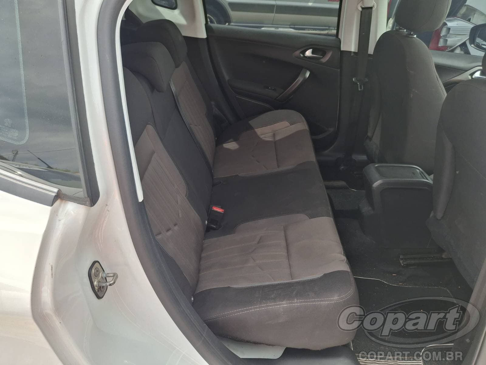 Peugeot 2008 2019 — foto 6