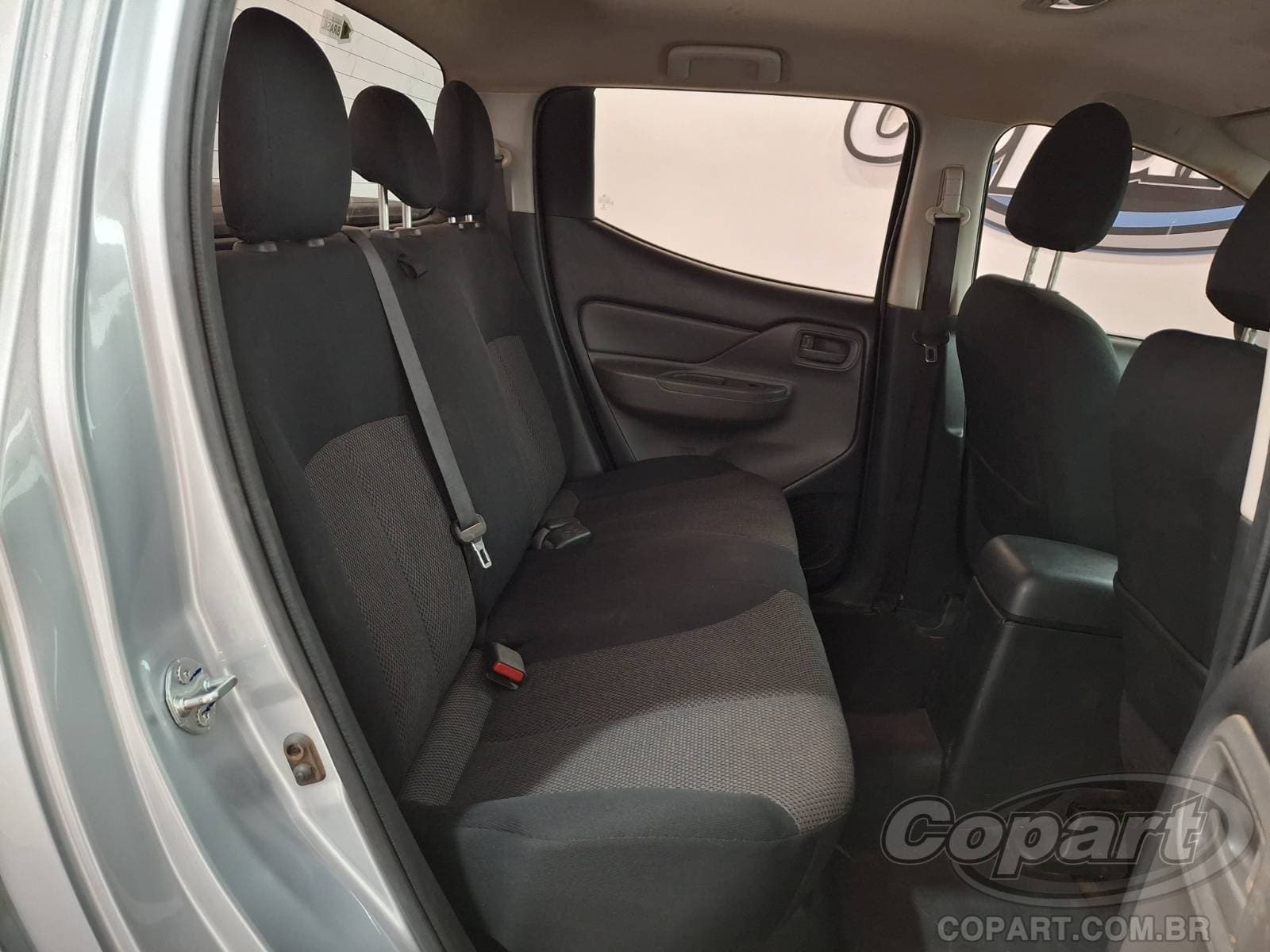 Mitsubishi L200 Triton 2024 — foto 6