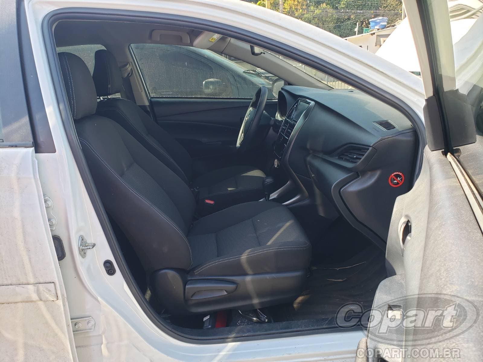 Toyota Yaris Seda 2024 — foto 5