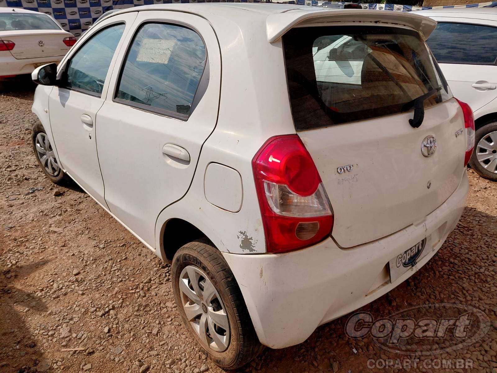 Toyota Etios 2014 — foto 3