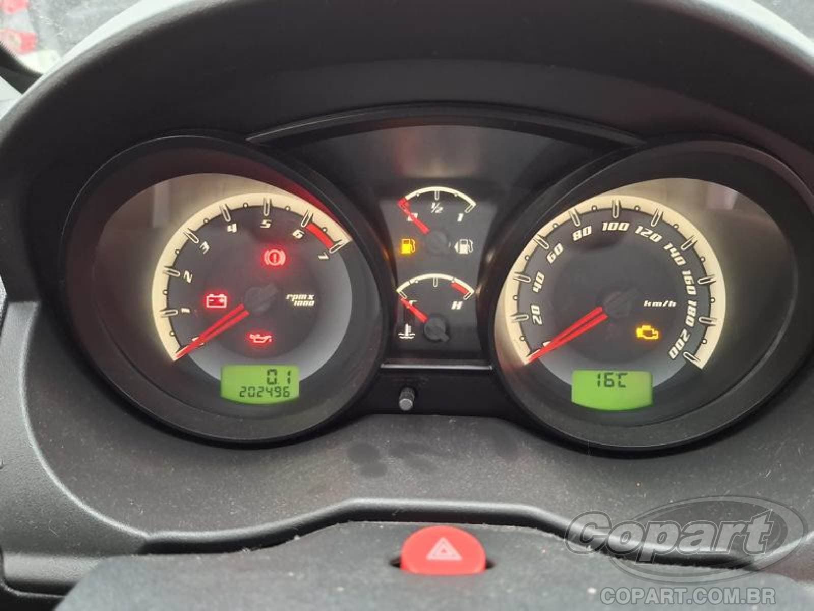 Ford Fiesta Sedan 2011 — foto 8