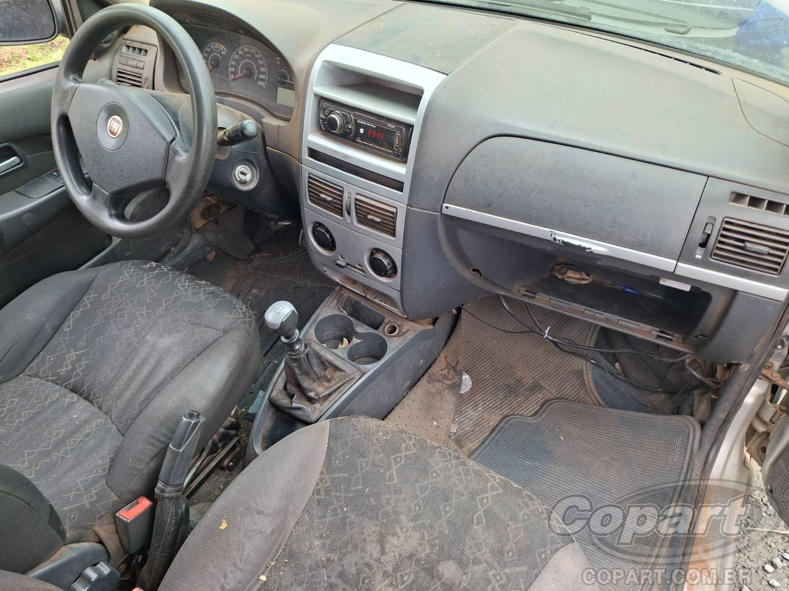 Fiat Strada 2010 — foto 9