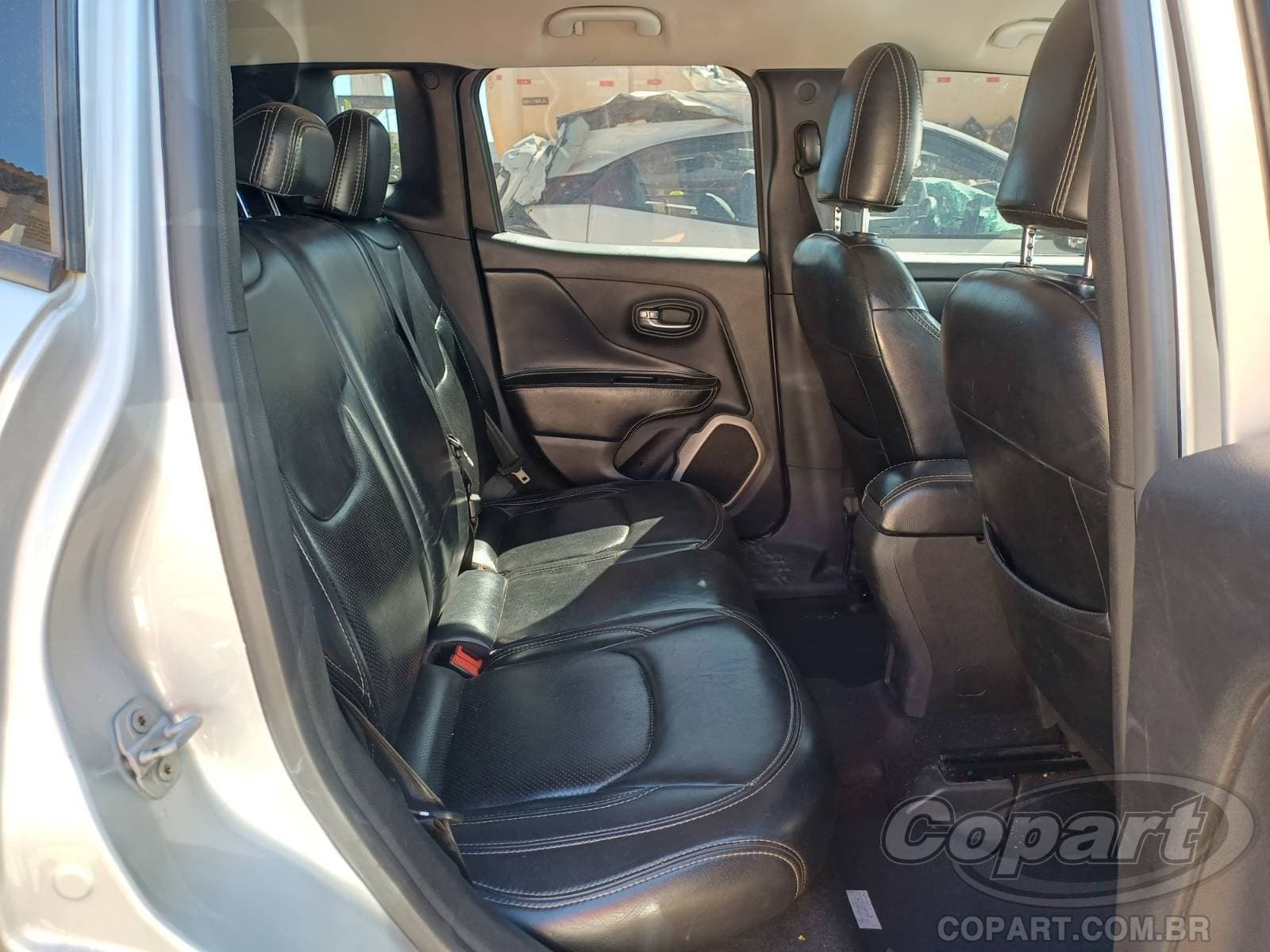 Jeep Renegade 2016 — foto 6