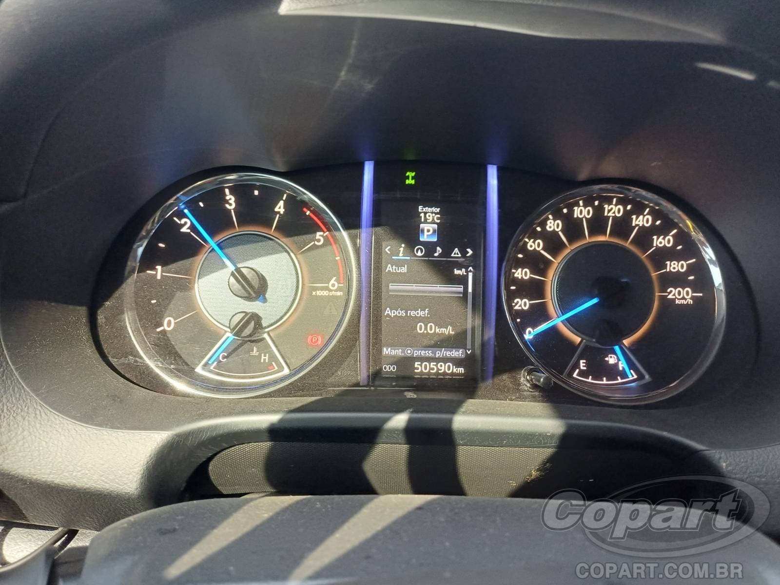 Toyota SW4 2019 — foto 8