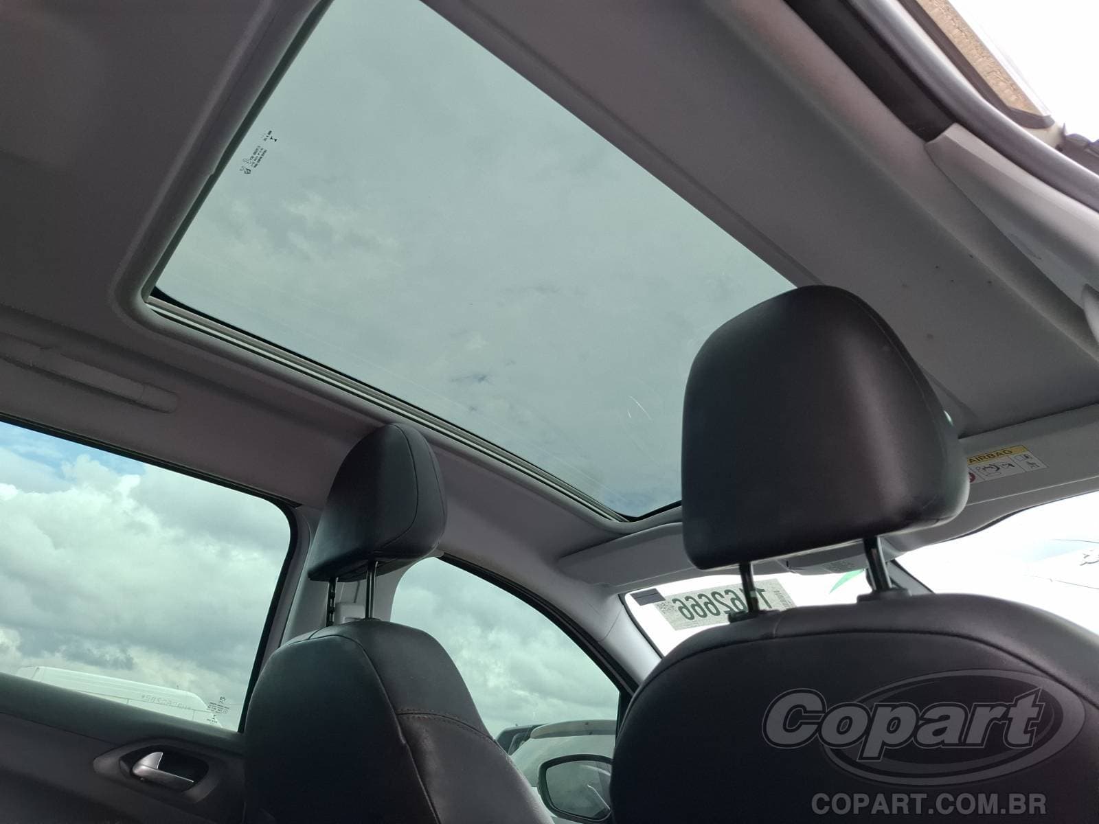 Peugeot 2008 2017 — foto 11