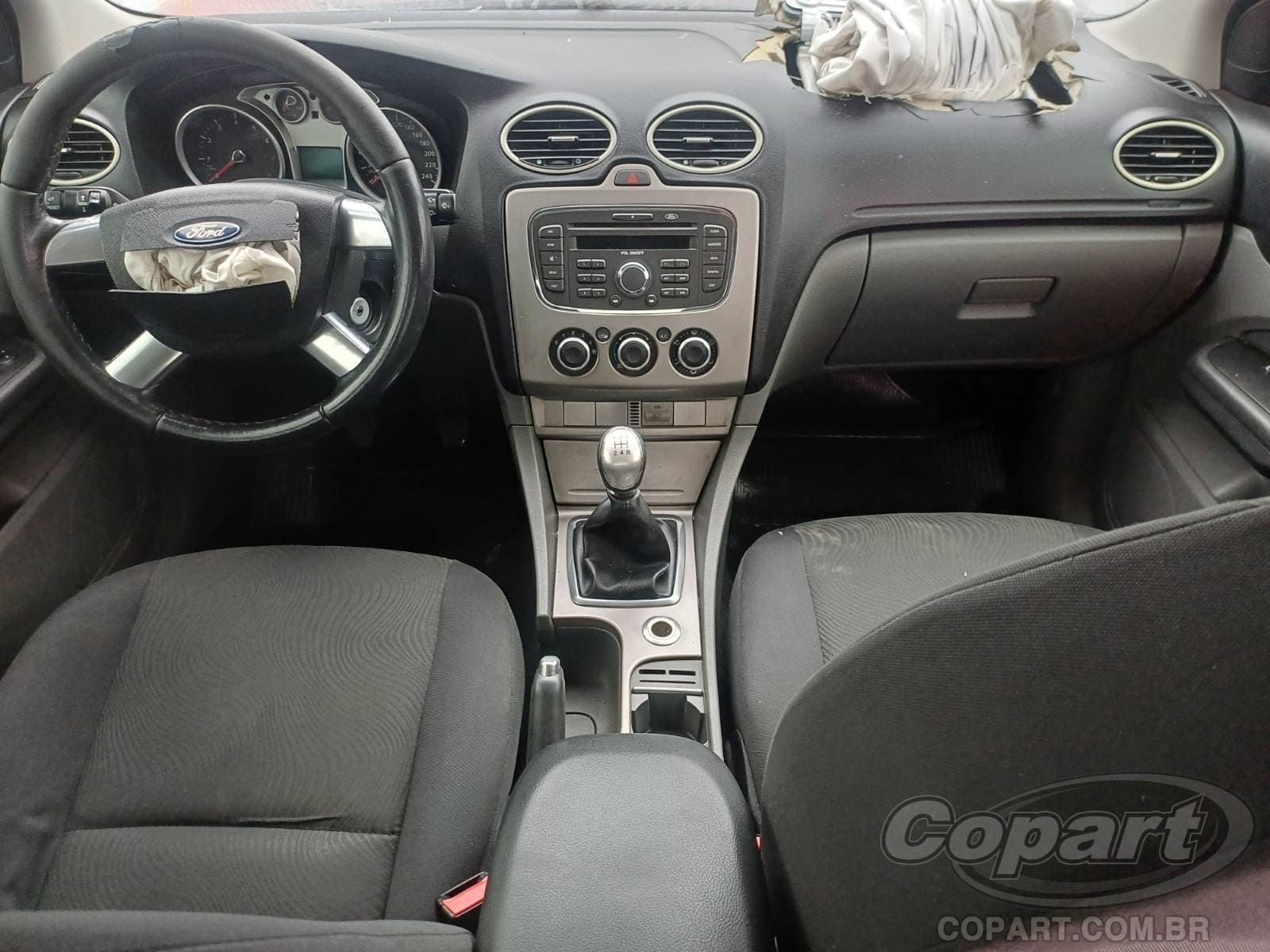 Ford Focus 2011 — foto 9