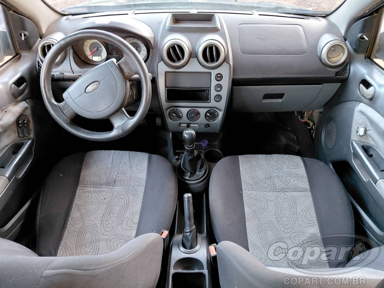 Ford Fiesta Sedan 2008 — foto 9