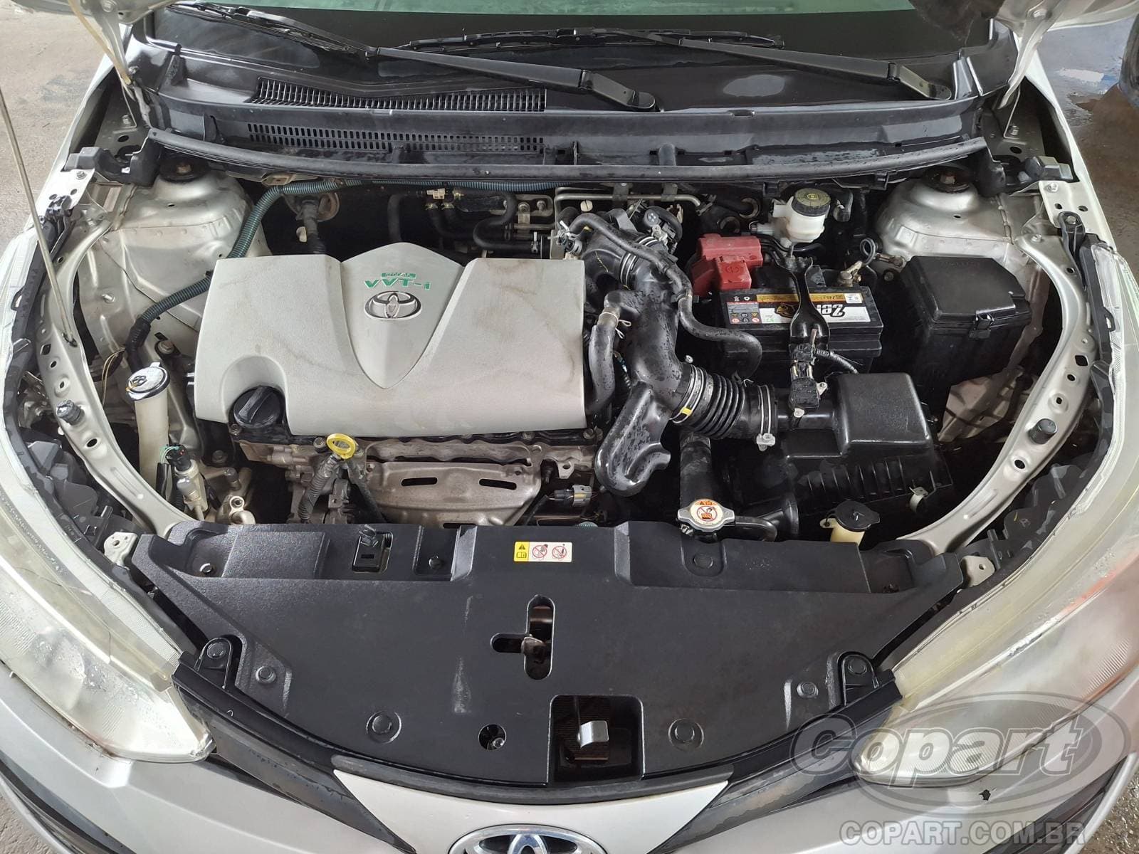 Toyota Yaris Seda 2019 — foto 7