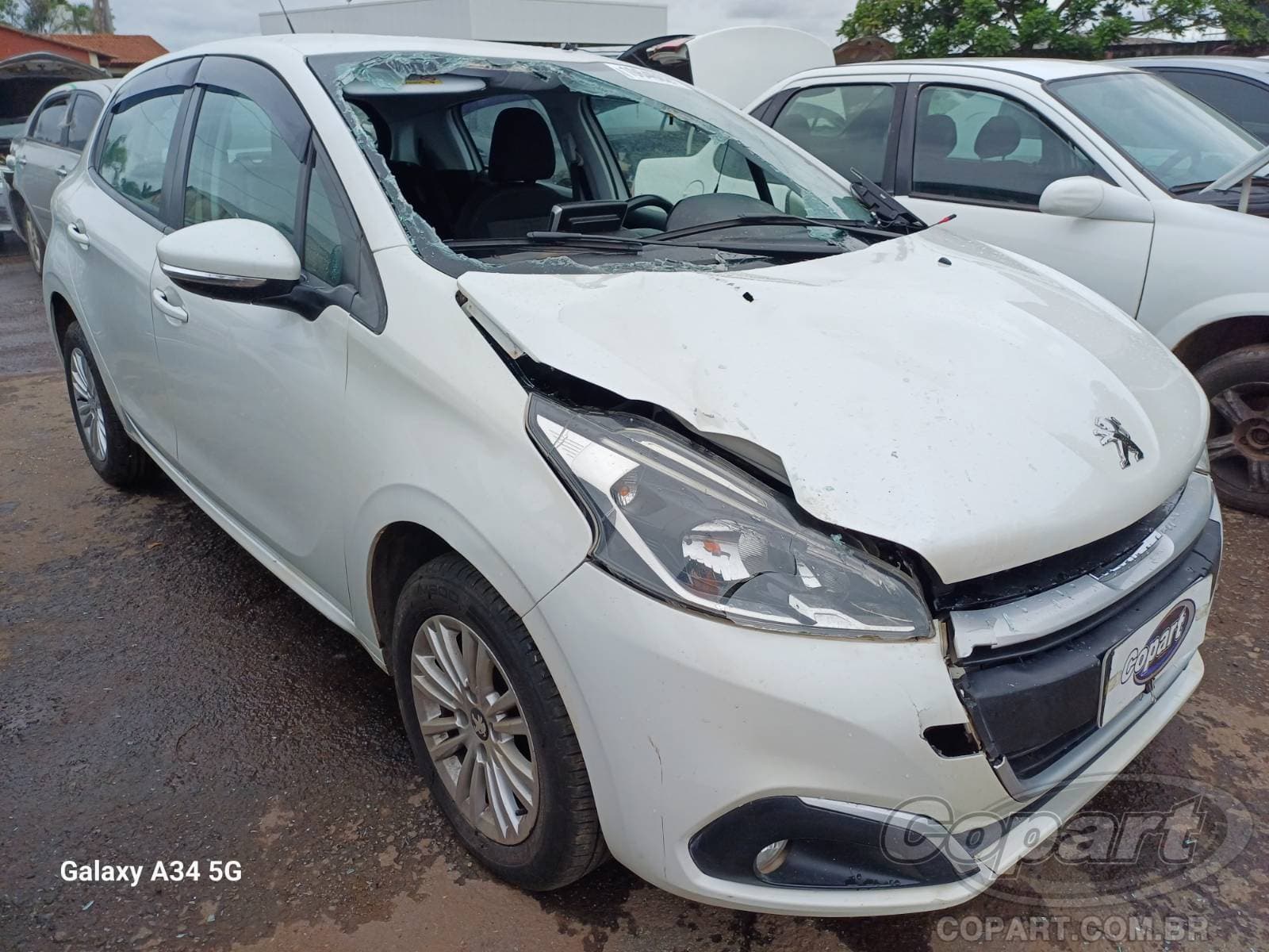 Peugeot 208 2018 — foto 1