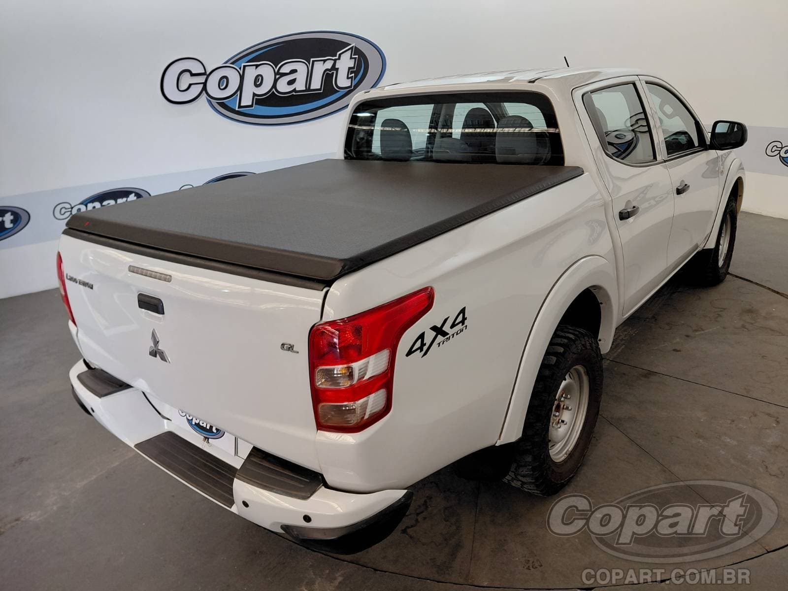 Mitsubishi L200 Triton 2023 — foto 4