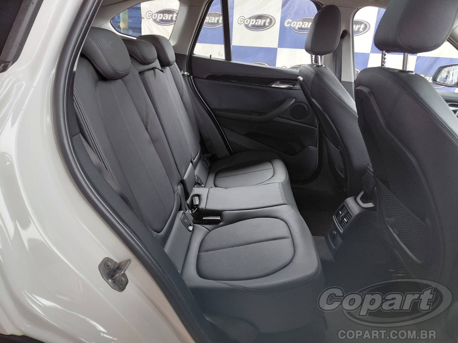 BMW X1 2016 — foto 6