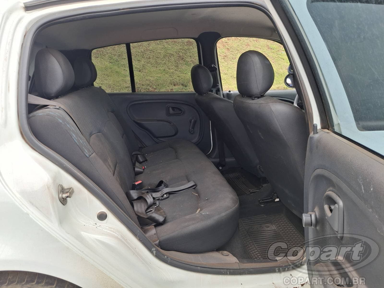 Renault Clio 2015 — foto 6