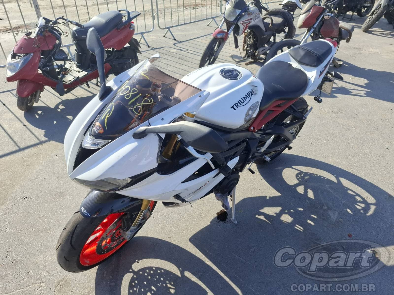 Triumph Daytona 2016 — foto 2