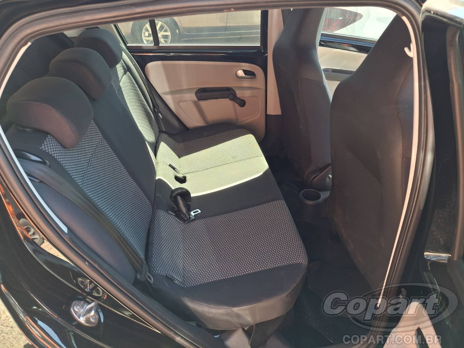 Volkswagen UP 2015 — foto 6