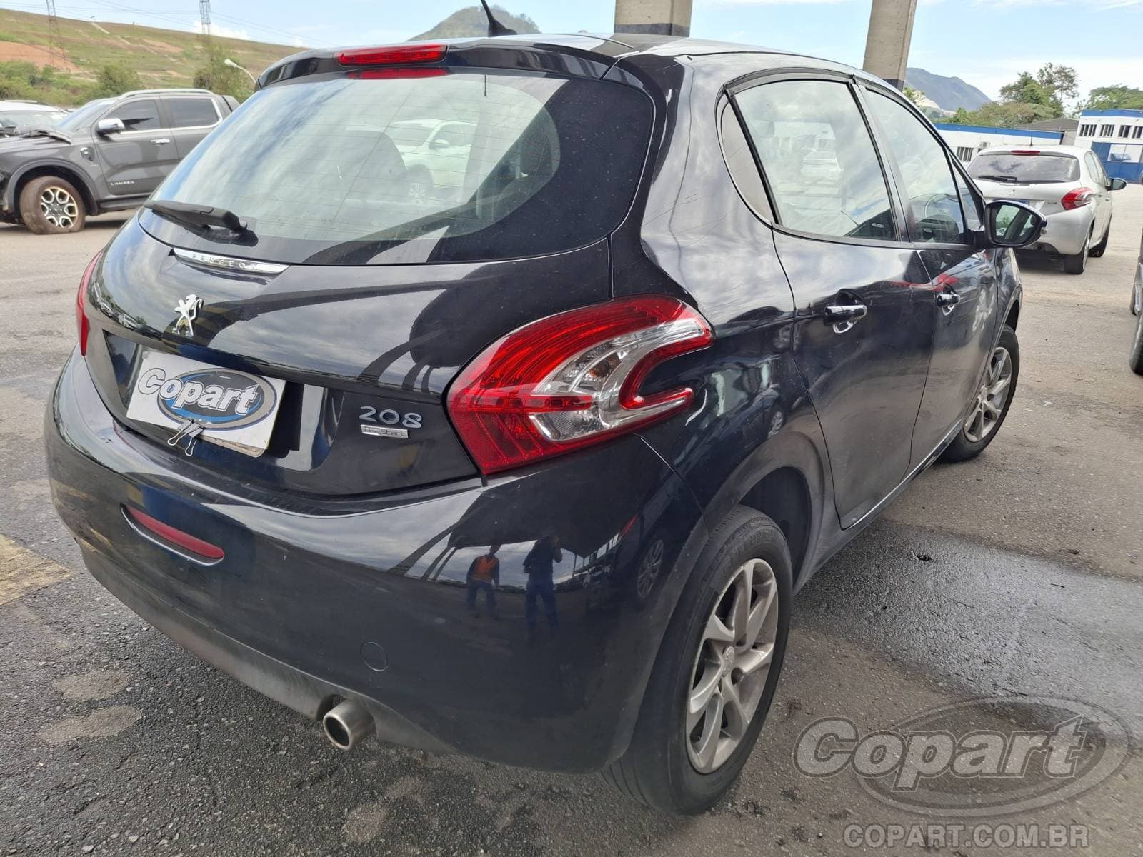 Peugeot 208 2015 — foto 4