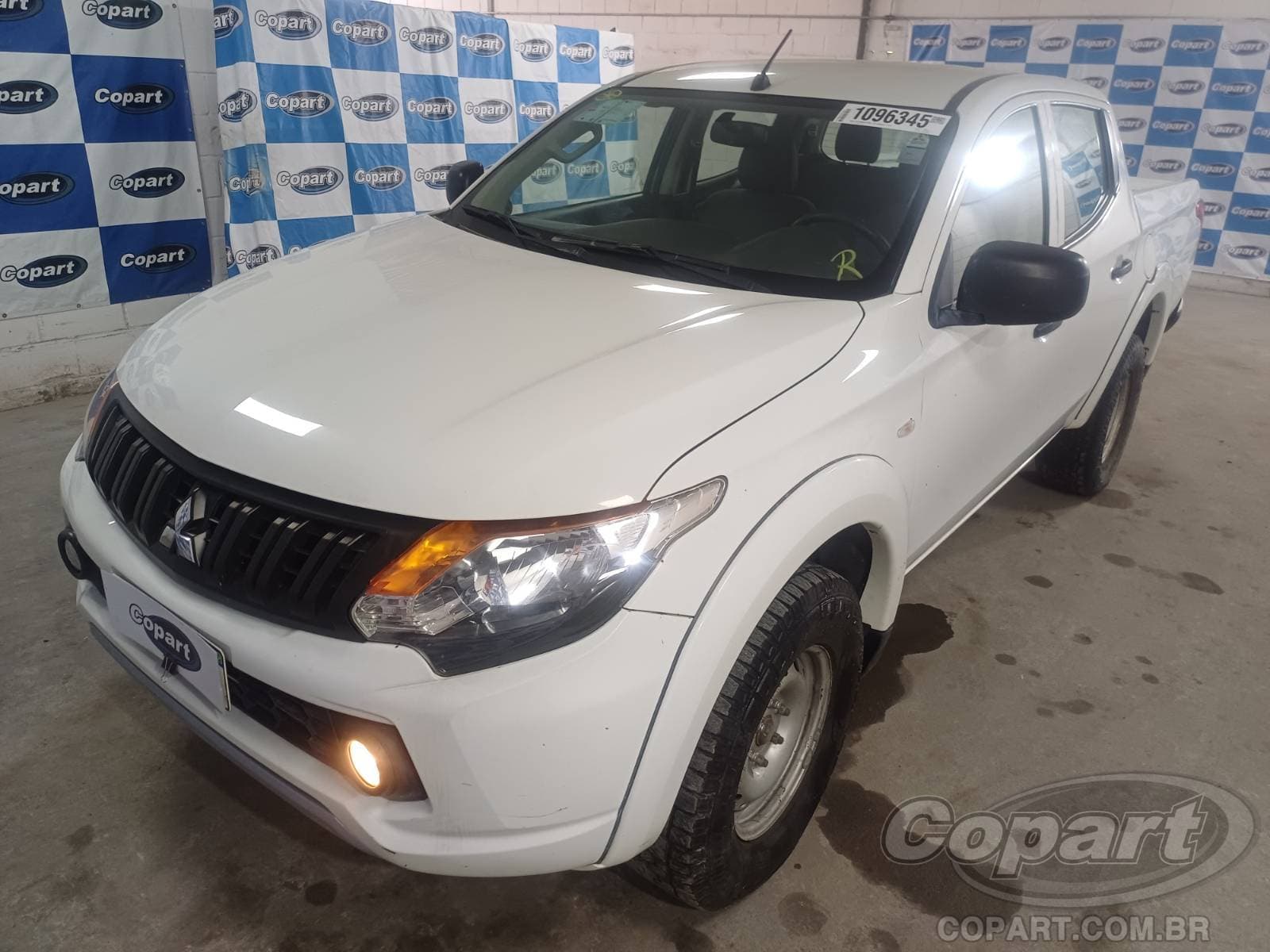 Mitsubishi L200 Triton 2024 — foto 2