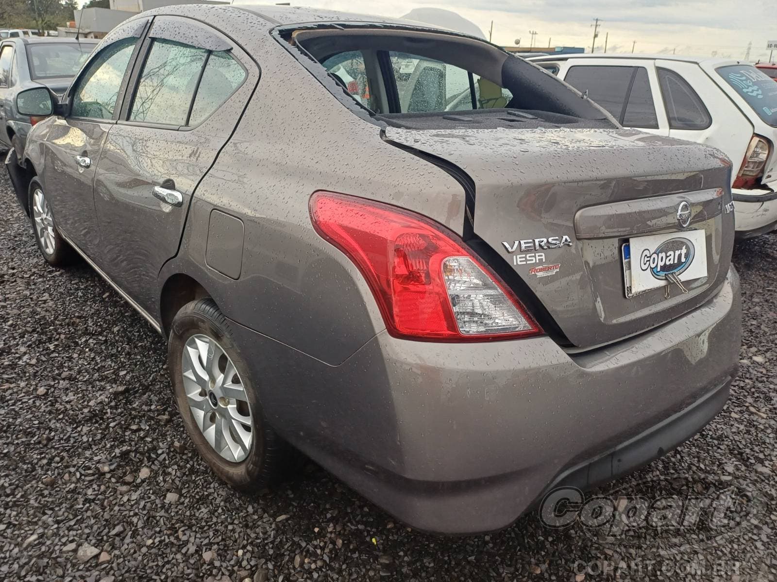Nissan Versa 2019 — foto 3