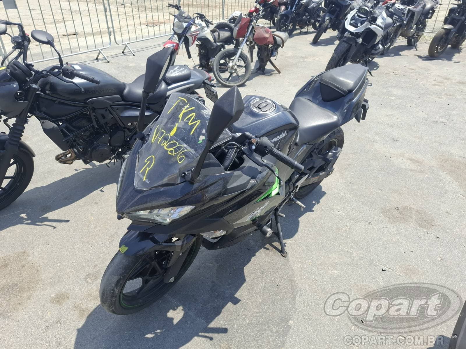 Kawasaki Ninja 400 2023 — foto 2