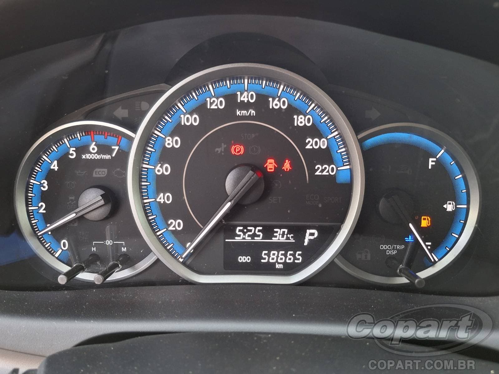 Toyota Yaris Seda 2023 — foto 8