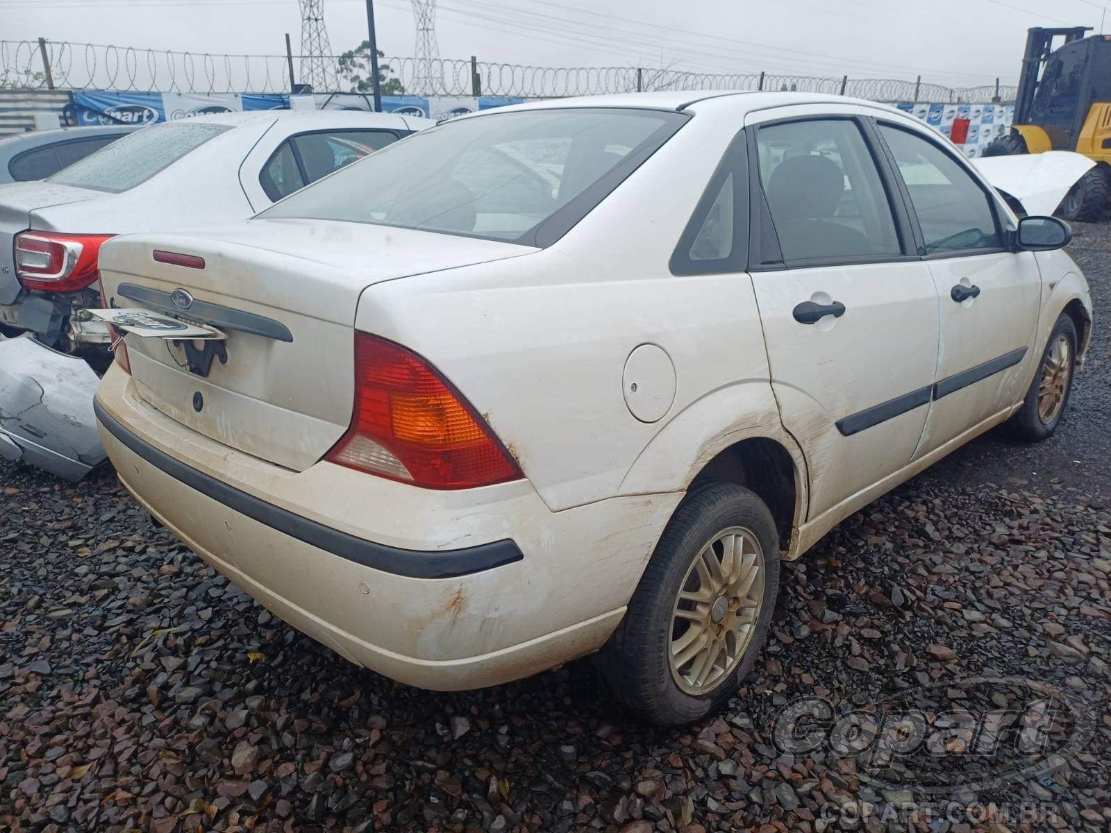Ford Focus Sedan 2006 — foto 4